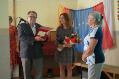 01-Geschenk-vom-Verband-v.l.-Henryk-Hoch-Monika-Krzenzek-Urszula-Manka